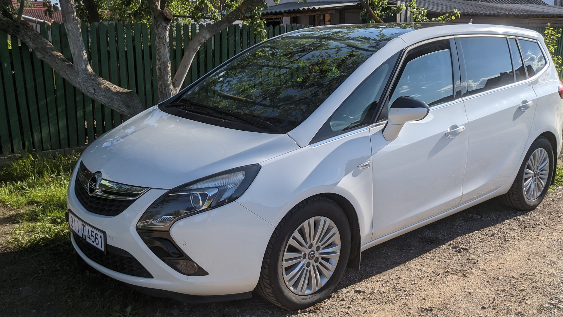 Opel Zafira Tourer 1.6 дизельный 2015 | на DRIVE2