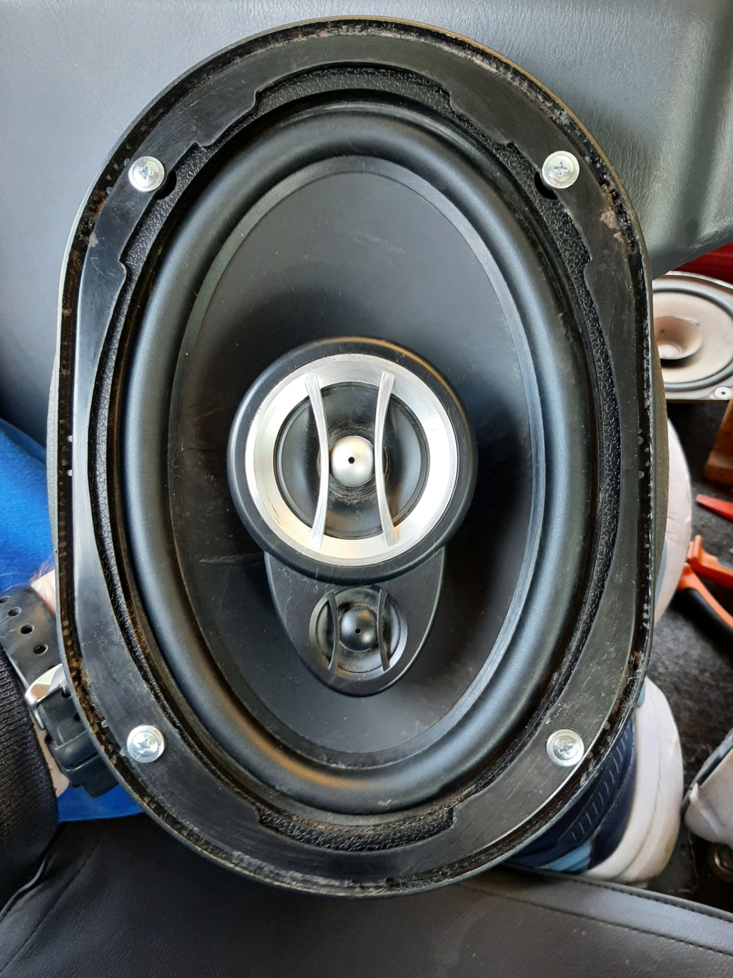 Штатные динамики давай досвидания👋 — Nissan Almera II (N16), 1,5 л ...