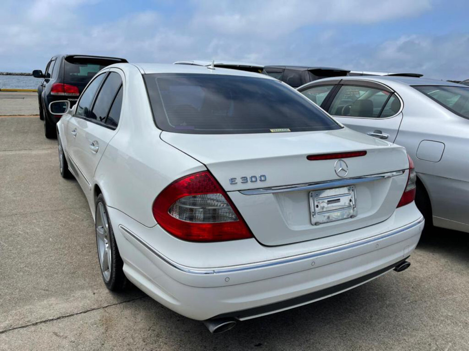 Mercedes benz из японии. Mercedes benz w221 police. Японский мерседес 124. Мерседес 221 s600. Mercedes benz из японии.