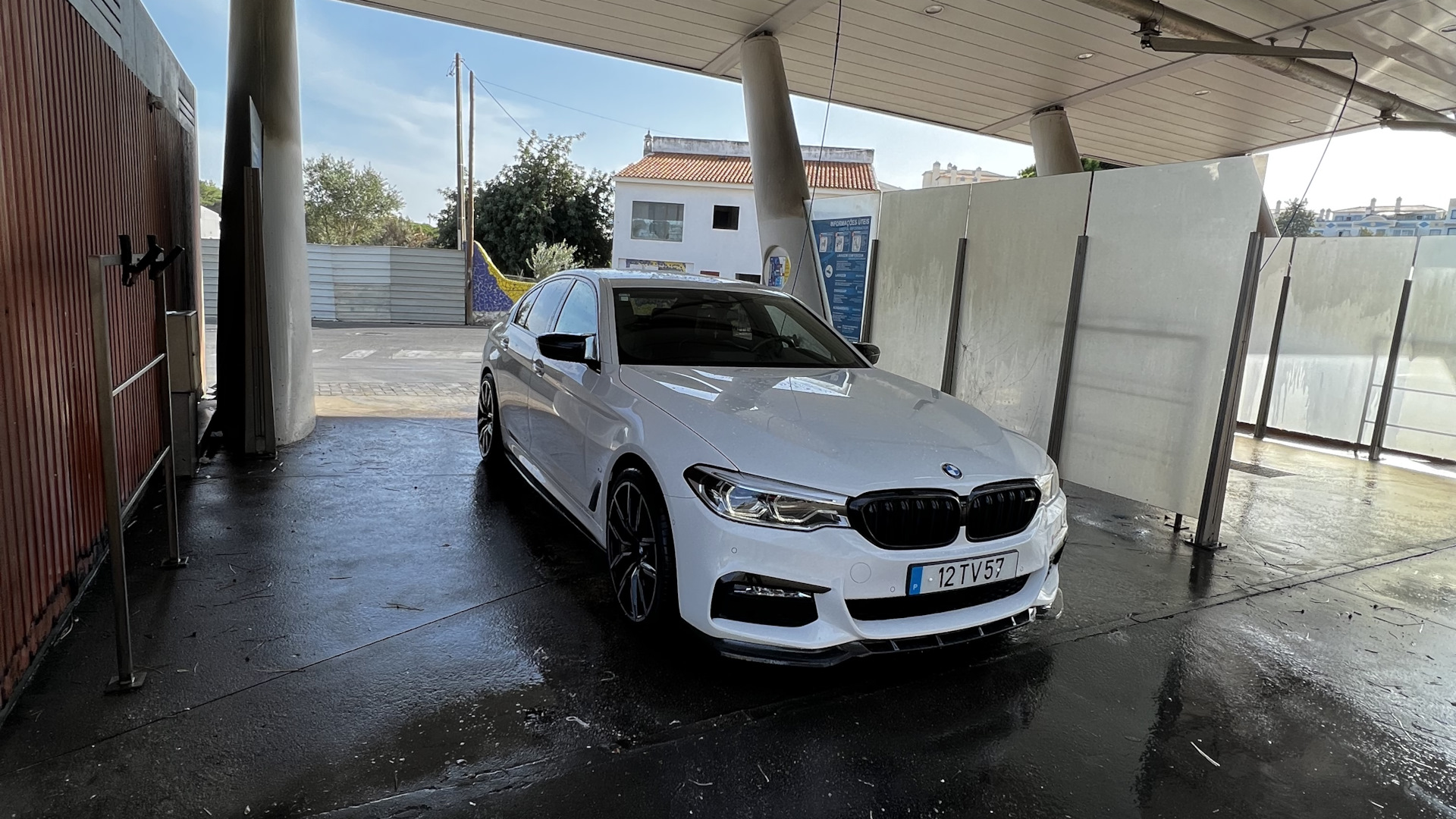 BMW 5 series (G30) 2.0 гибридный 2017 | 