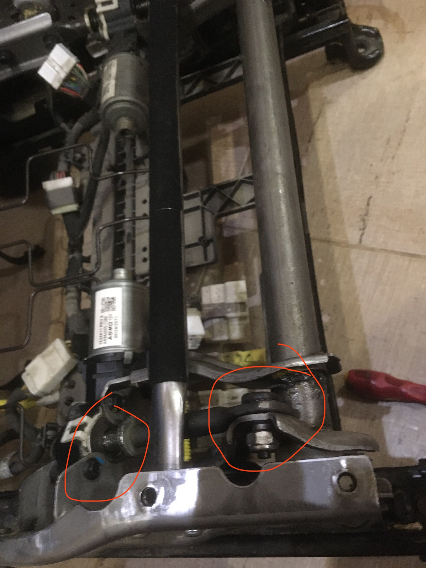 как убрать люфты в моторчиках сиденья — KIA Sorento (2G), 9,9 л, 2011 ...