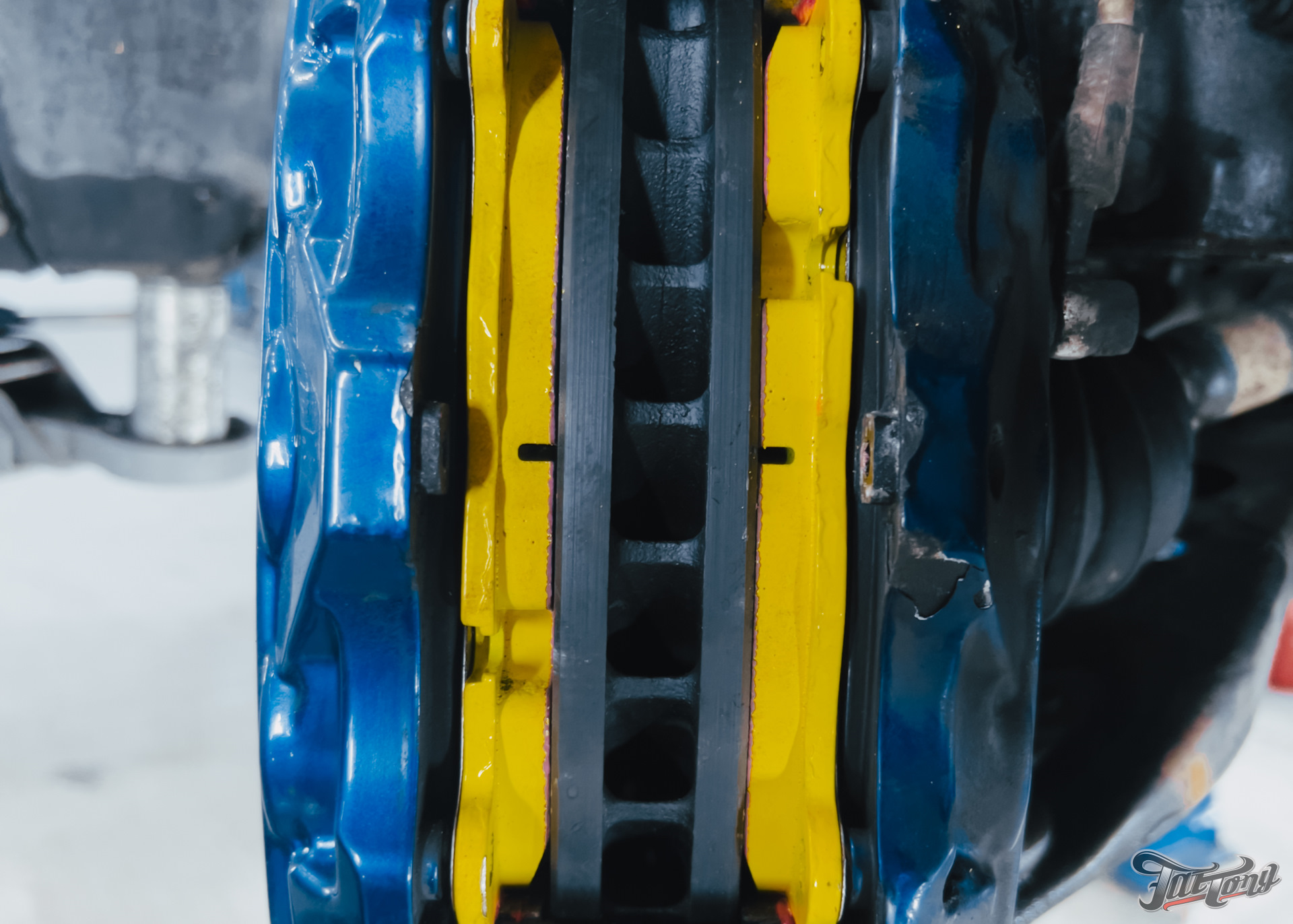 Замена тормозных дисков и колодок, обслуживание тормозной системы Lexus ...