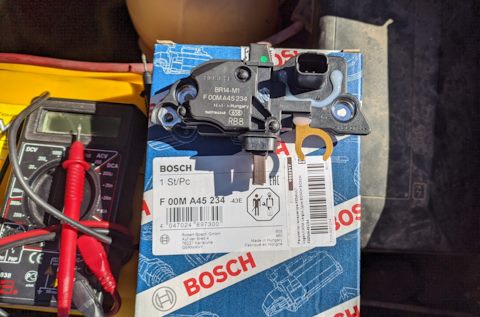 F00MA45234 Регулятор генератора BOSCH | Запчасти на DRIVE2