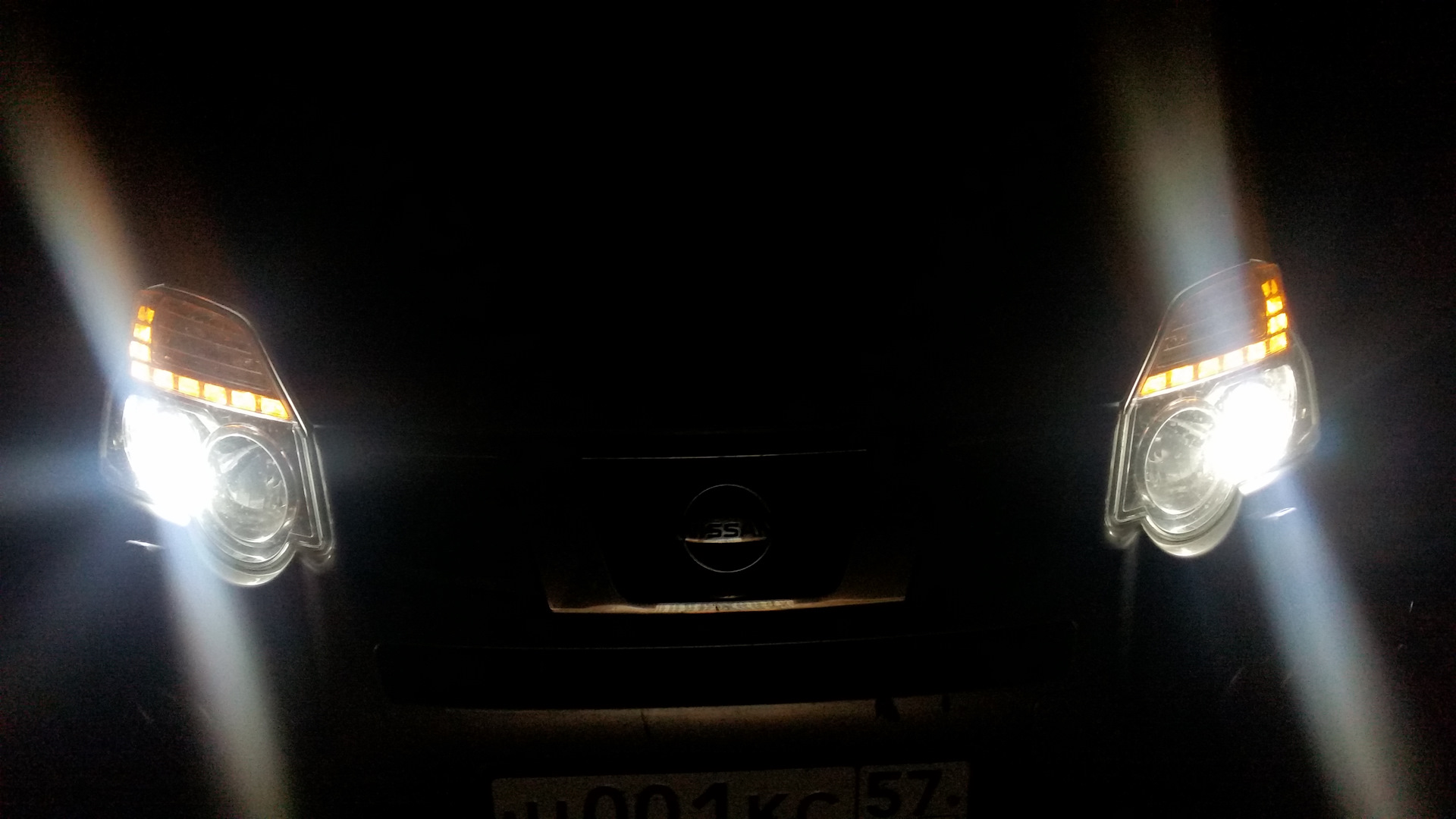 Желтые лампочки в габариты — Nissan X-Trail II (t31), 2 л, 2013 года ...