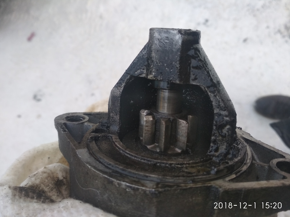 Замена щеток и фтулки на стартере — Mazda 626 III (GD), 2 л, 1989 года ...