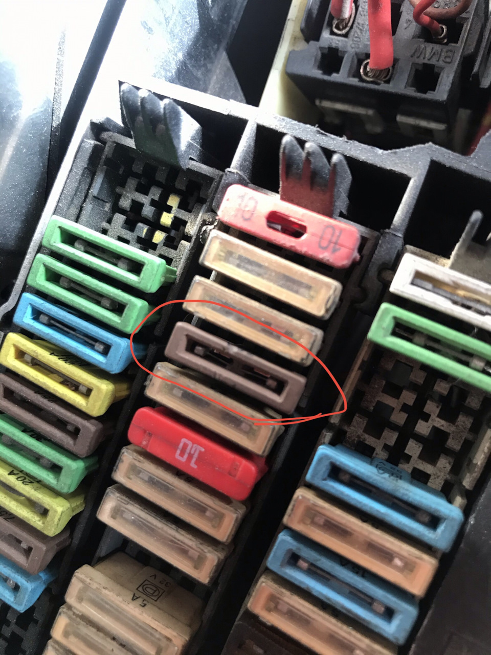 Перегорает предохранитель 20 (и отключается блок климата) — BMW 7 ...