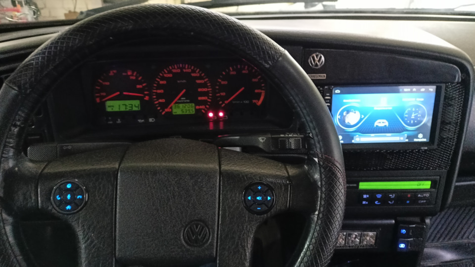 Кнопки управления магнитолой в руль беспроводные — Volkswagen Passat ...