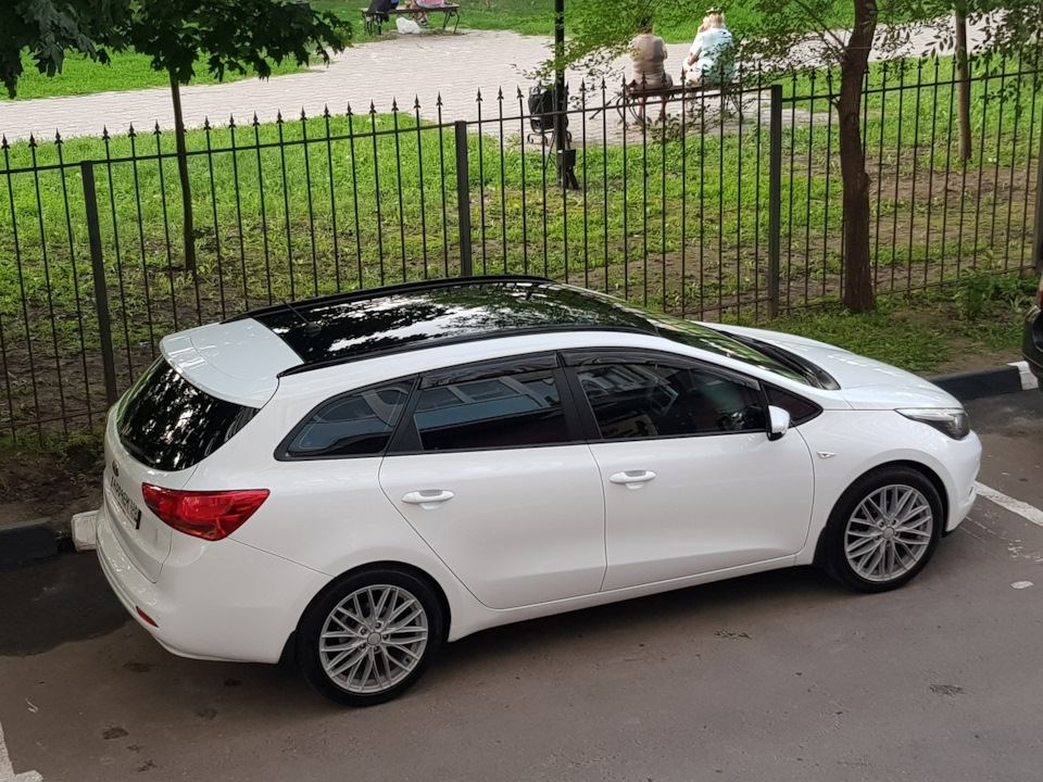 Фото в бортжурнале KIA Ceed SW (2G)