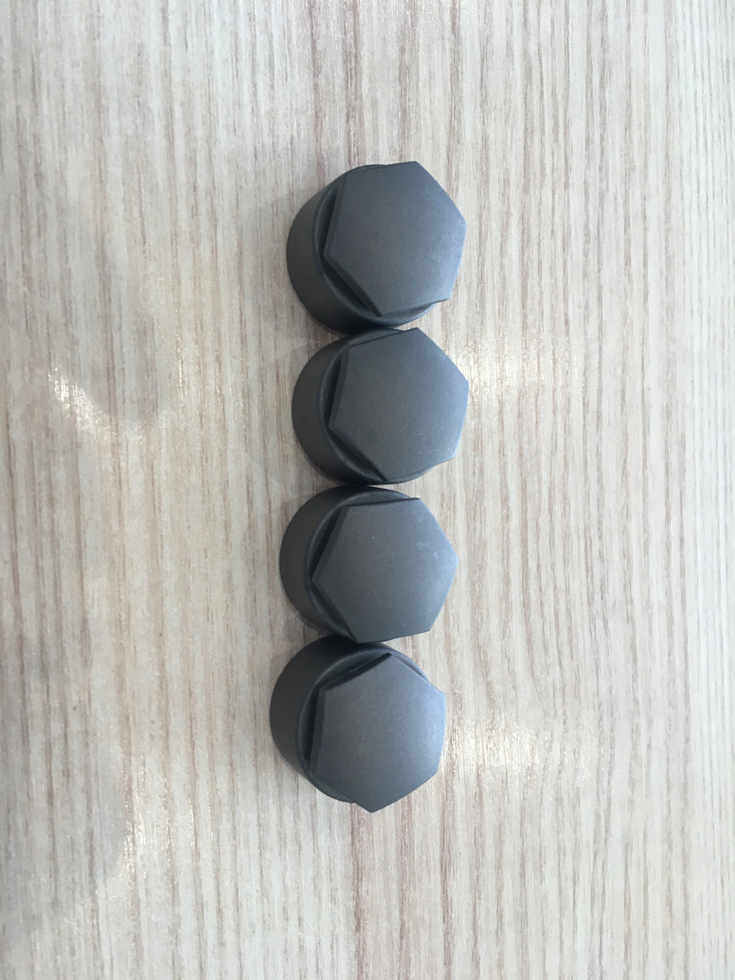 Заглушки шкода кодиак. Колпачки на колесные болты шкода кодиак. Заглушки шкода кодиак. Колесные колпачки на болты шкода рапид 1. Колпачки на болты шкода рапид.