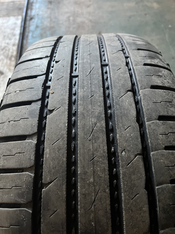 Шины летние Nokian 225/55 R18, литые диски Subaru 7,5Jx18 5x114,3 на ...