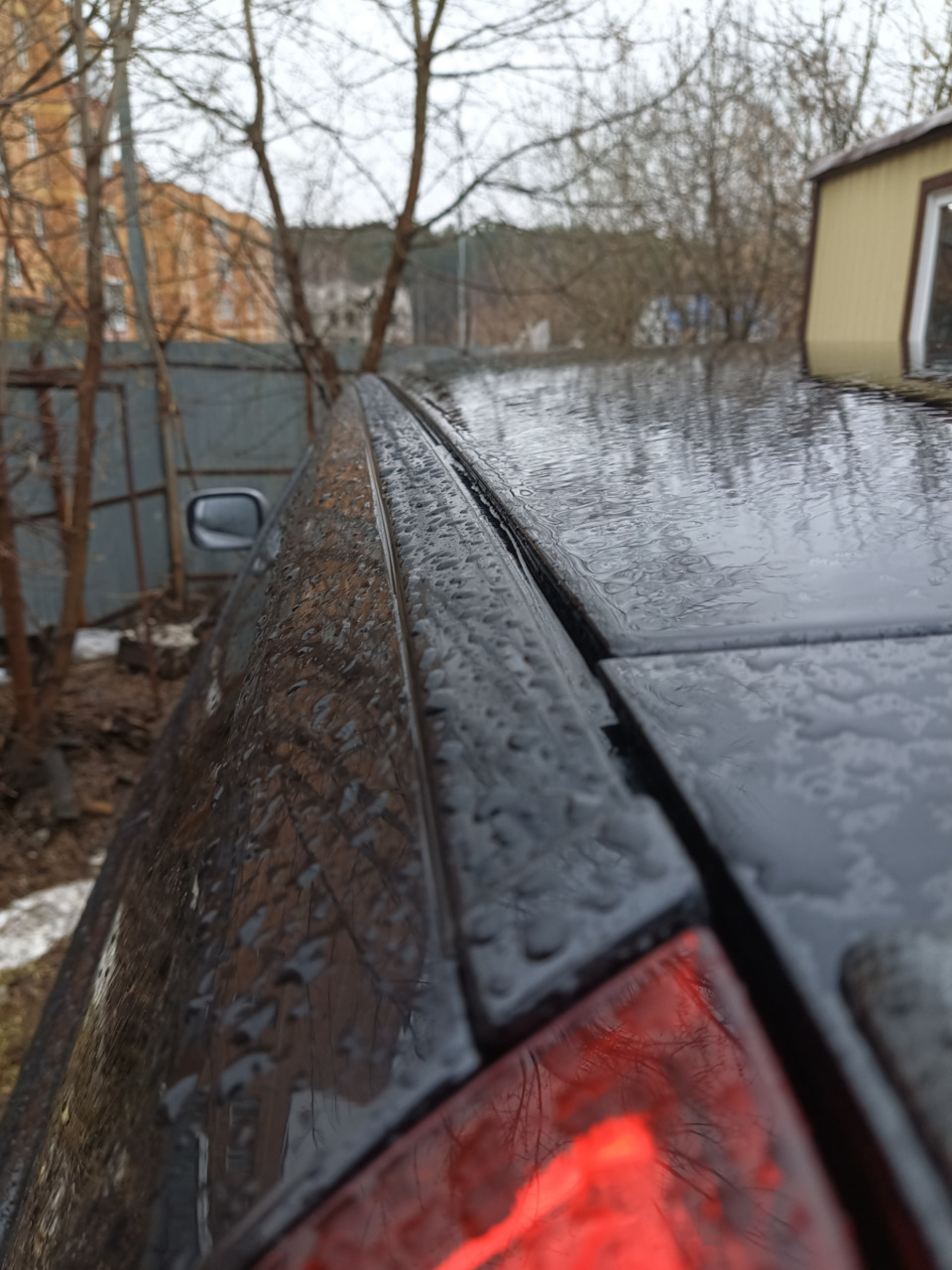 Молдинги крыши — Volvo XC70 II, 2,5 л, 2007 года | просто так | DRIVE2