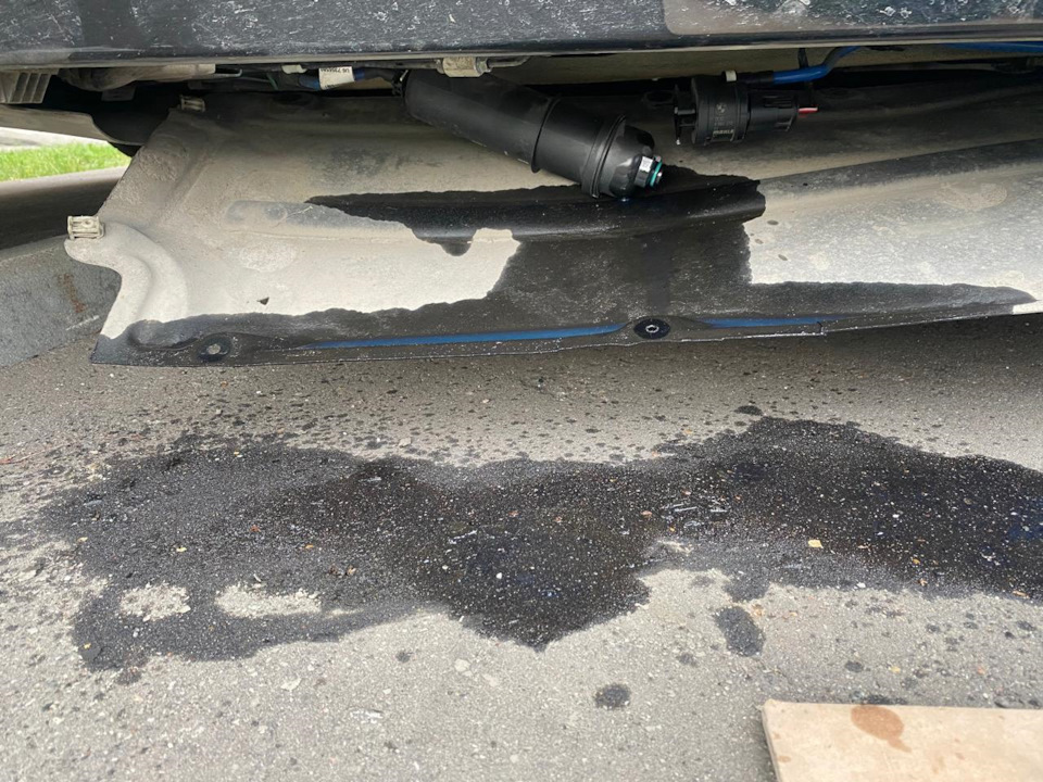 единственный недостаток это на защиту попало немного топлива, но я позже все вытер и высушил. — BMW 5 series Touring (G31)