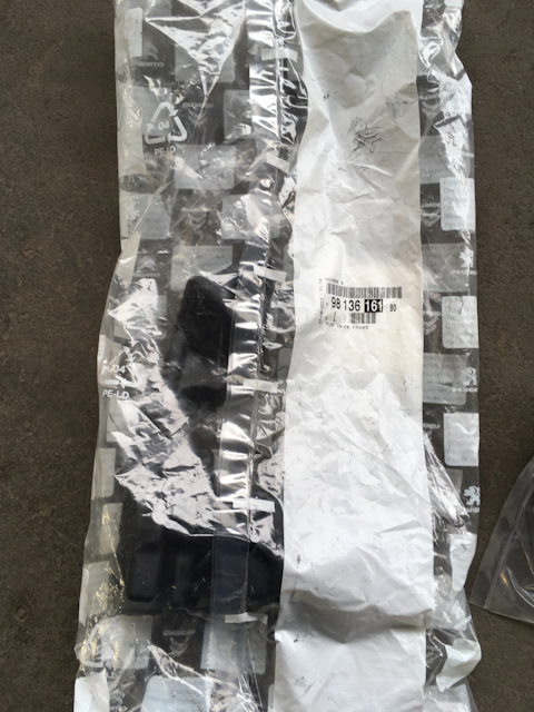 9813616180 ПЕНОМАТЕРИАЛ LH Peugeot Citroen | Запчасти на DRIVE2