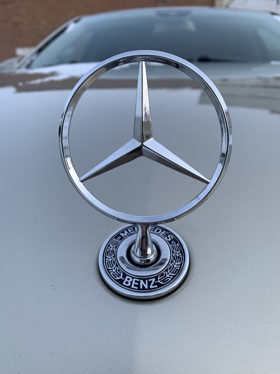 Mercedes значок