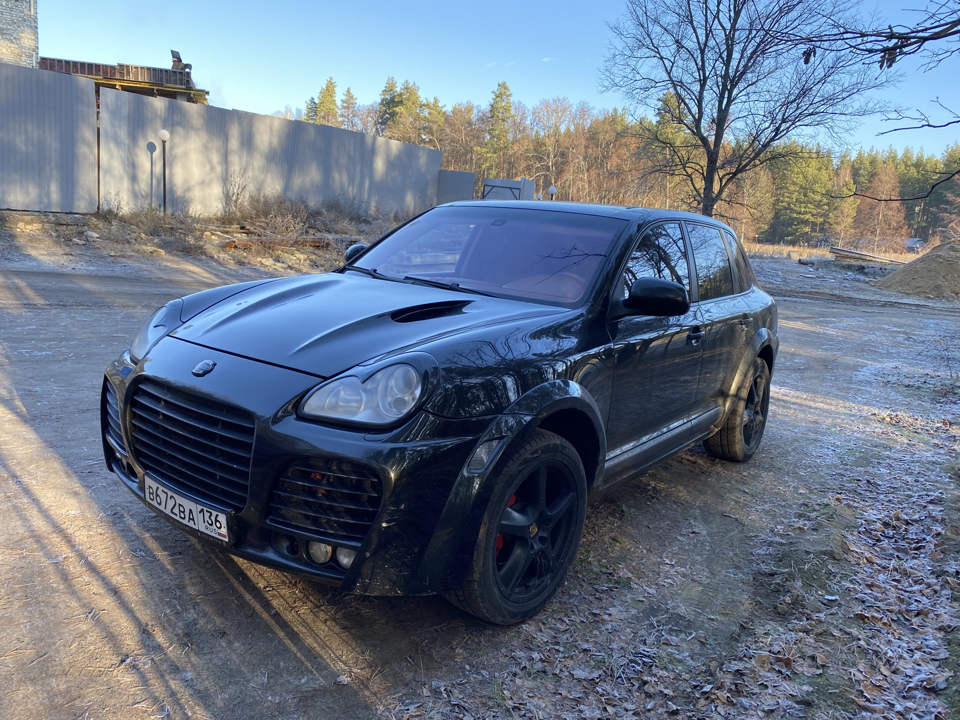 Катушка русь матушка в каене дедушка. Porsche Cayenne 2004 Magnum. Porsche Cayenne Magnum. Porsche Cayenne Магнум. Порше Кайен Магнум 2004.