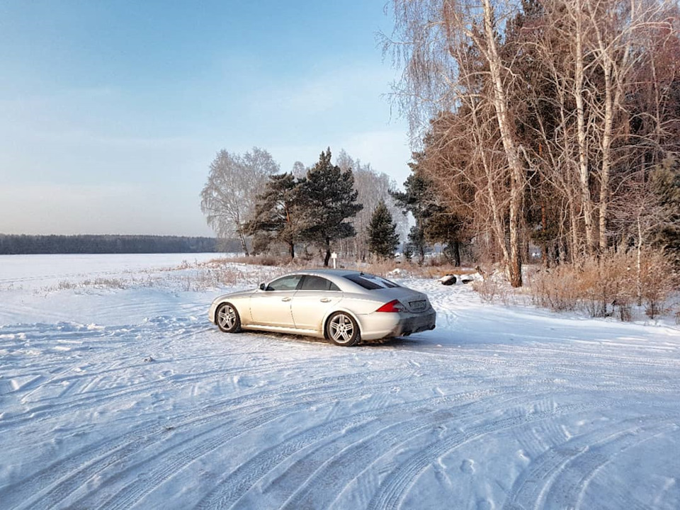 mercedes-benz cls зимой