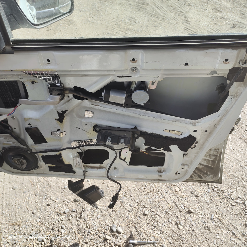 Стеклоподъемники — Lada Приора хэтчбек, 1,6 л, 2011 года | электроника ...