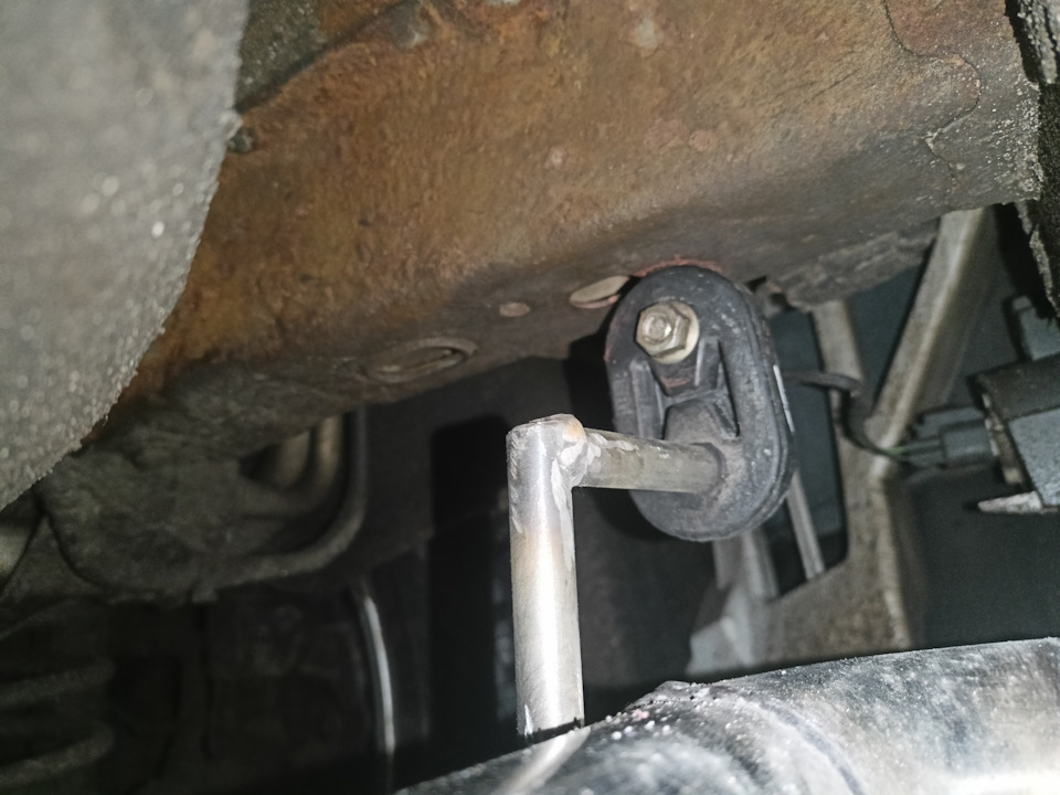 С другой стороны сильно прижал к лонжерону, из-за нее был гул. — Ford Focus Hatchback II