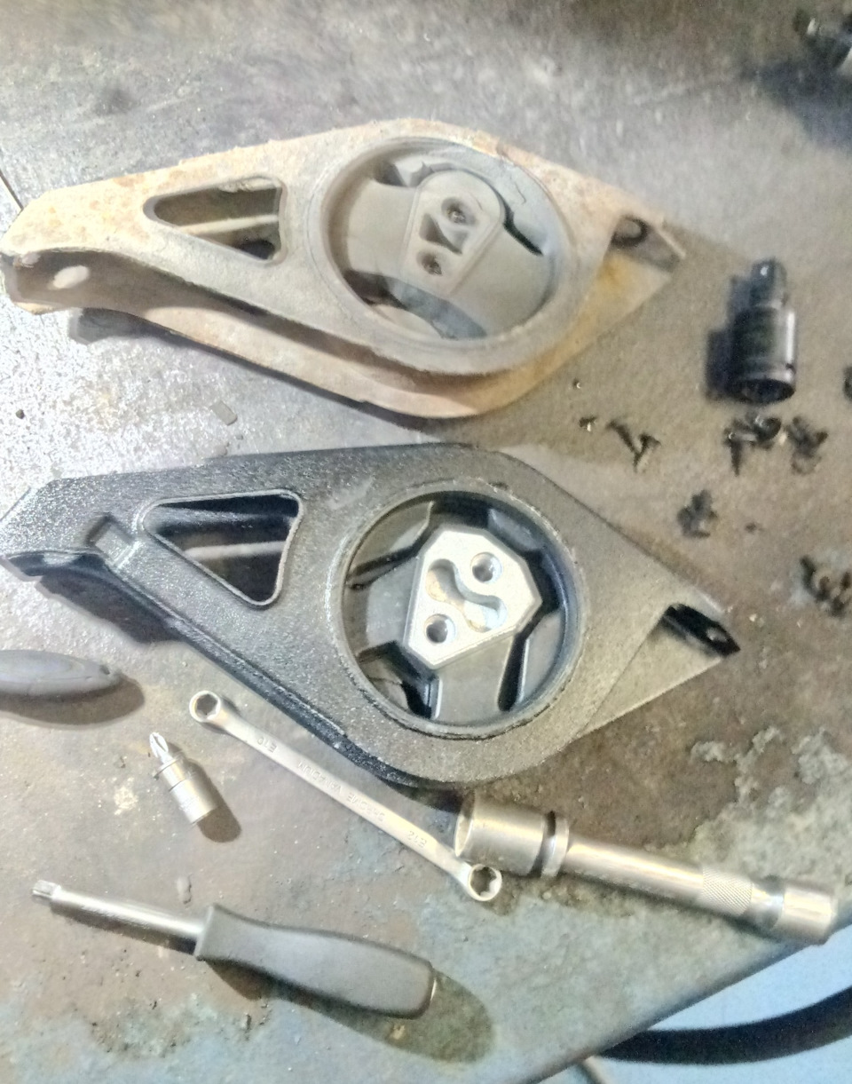 Не работает соленоиз блокировки задней скорости… Замена подушек ДВС на ...