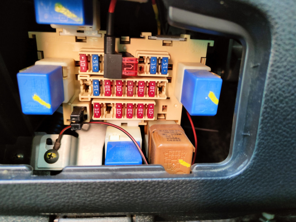 Вот так запитан регистратор — Nissan X-Trail II (t31)