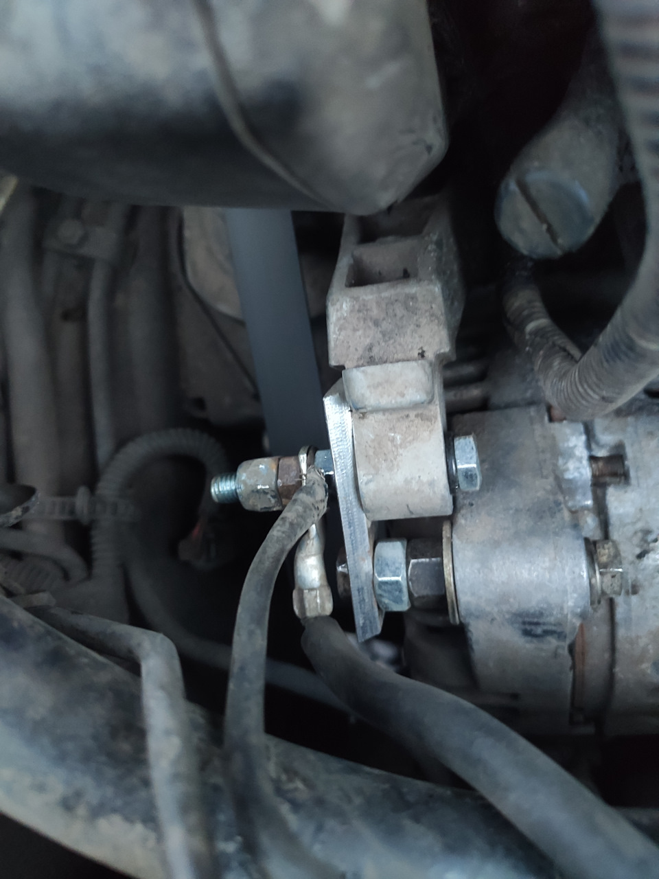 Ремень генератора свистит — Lada Приора универсал, 1,6 л, 2010 года ...