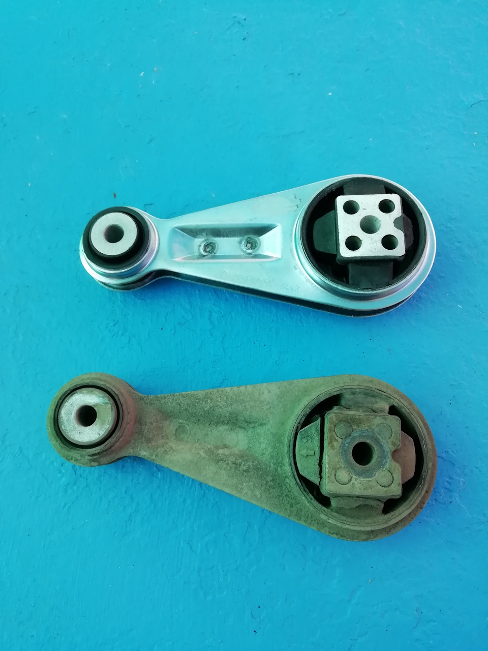 Замена задних тормозных колодок. Замена верхней опоры двигателя. Замена ...