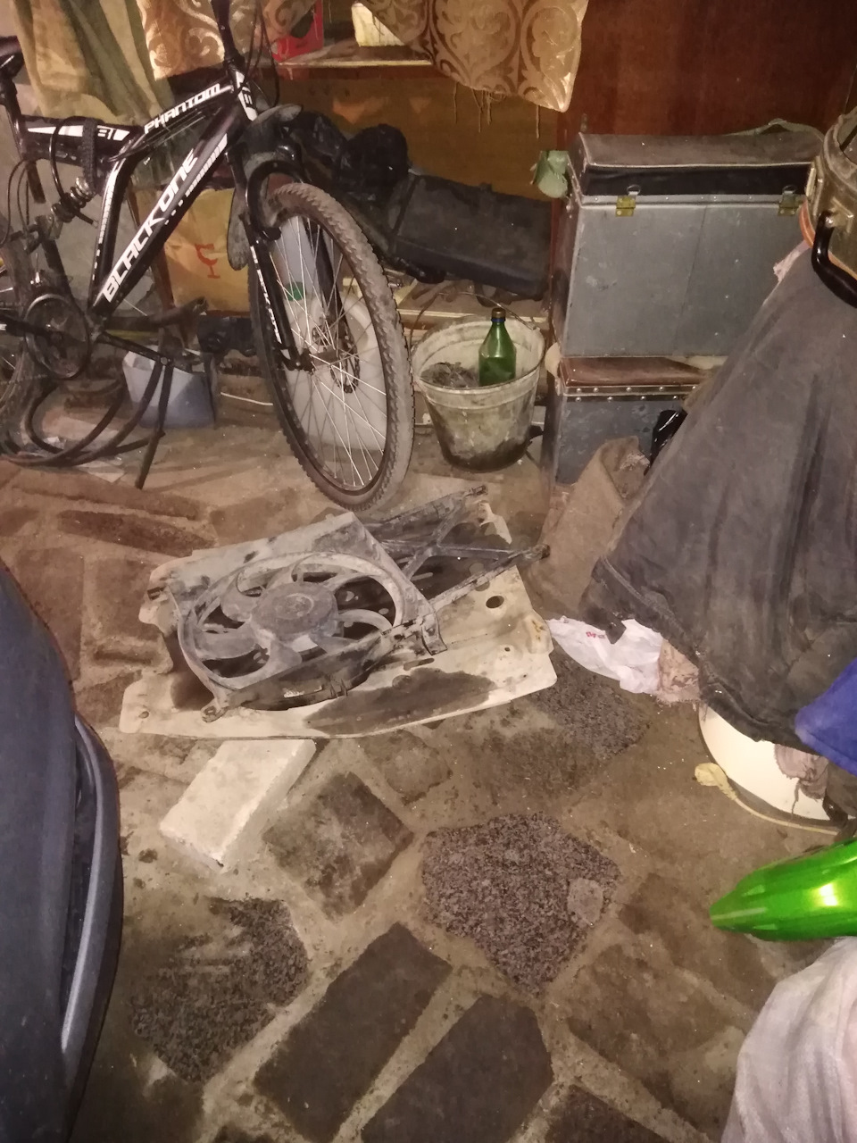 Потек антифриз с теплообменика а масло по немного убегает в ож ...