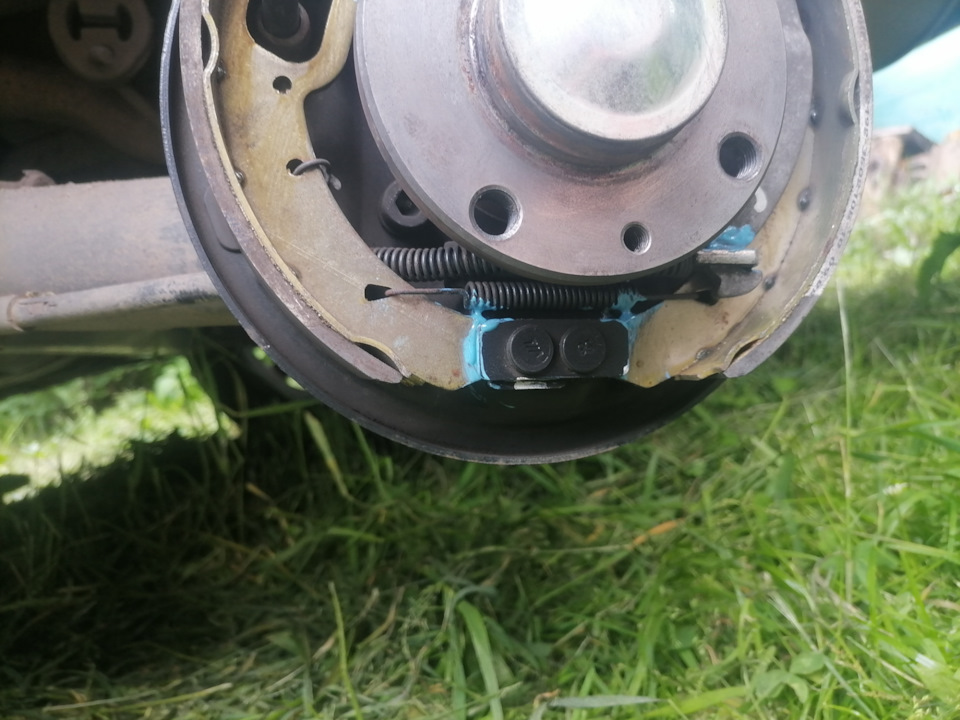 067. Убираем хрустения и стуки при торможении в барабанах. — Lada ...