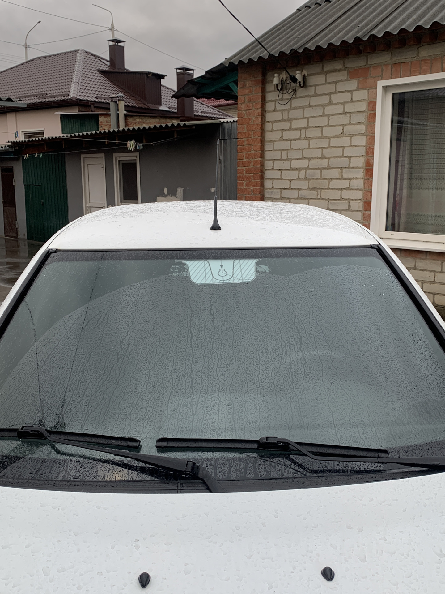 Подготовка к установке датчика света и МУС — Lada Приора седан, 1,6 л ...