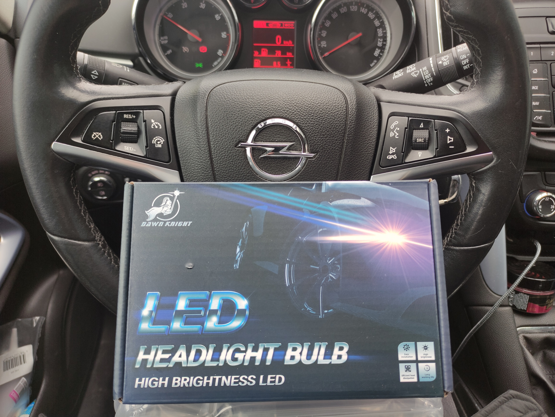 Led лампы DawnKnight K7C 55W 4300k. Вскрытие испытания на столе ...