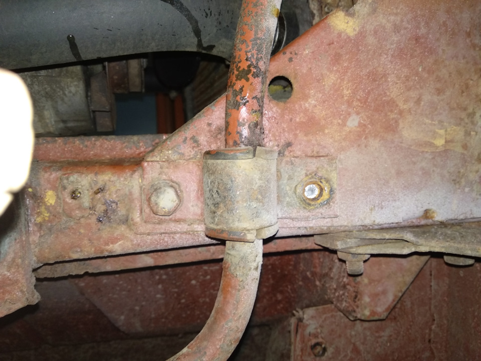 Решил я значится поменять резинки стабилизатора … — ИЖ Москвич 412, 1,5 ...