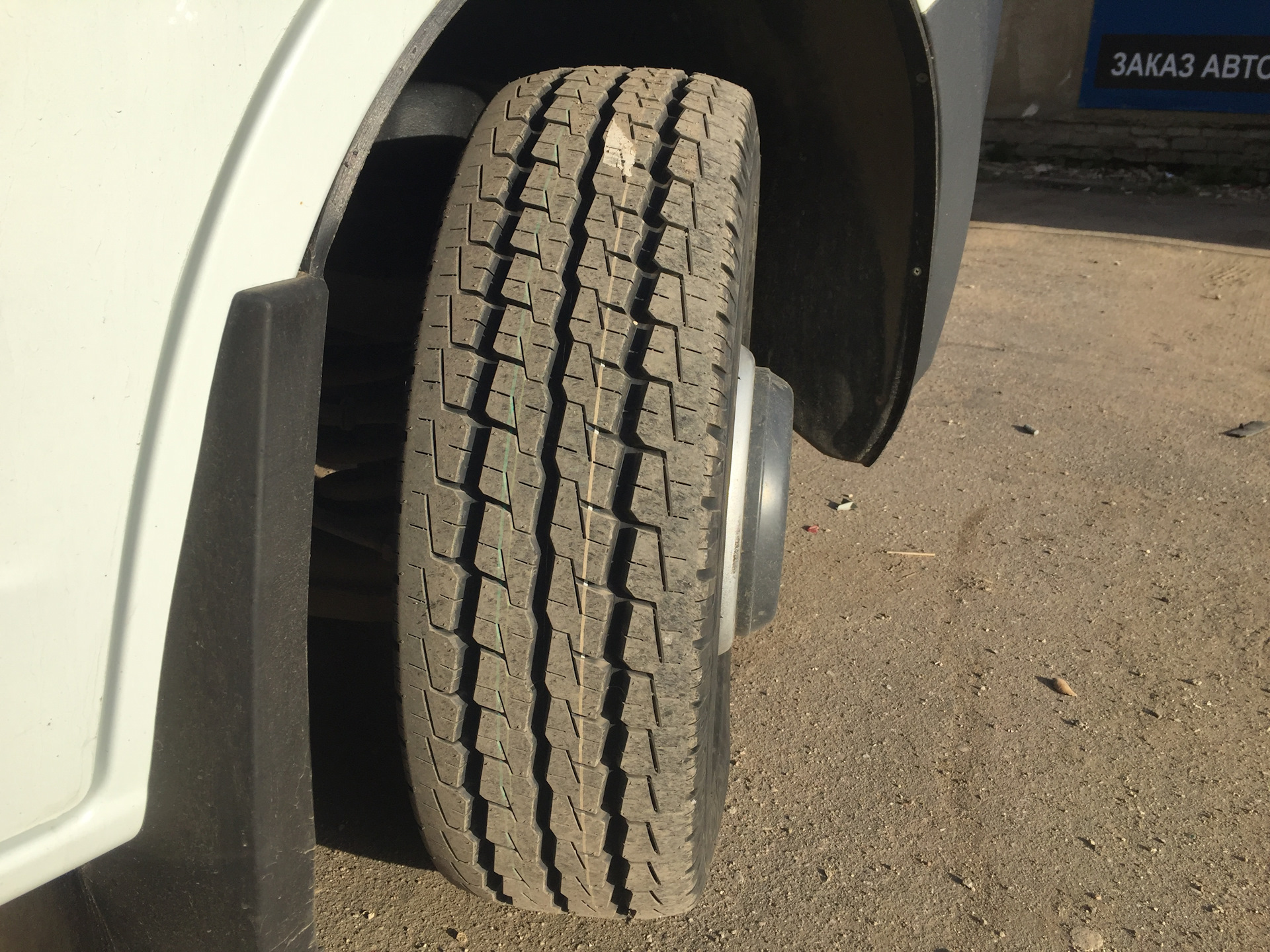 Какие шины на газель. Шины 225/65 r16 на Газель Некст. Газель Некст 205/75r16. Кама Газель 195.75. Резина 205 75 16с на Газель Некст.