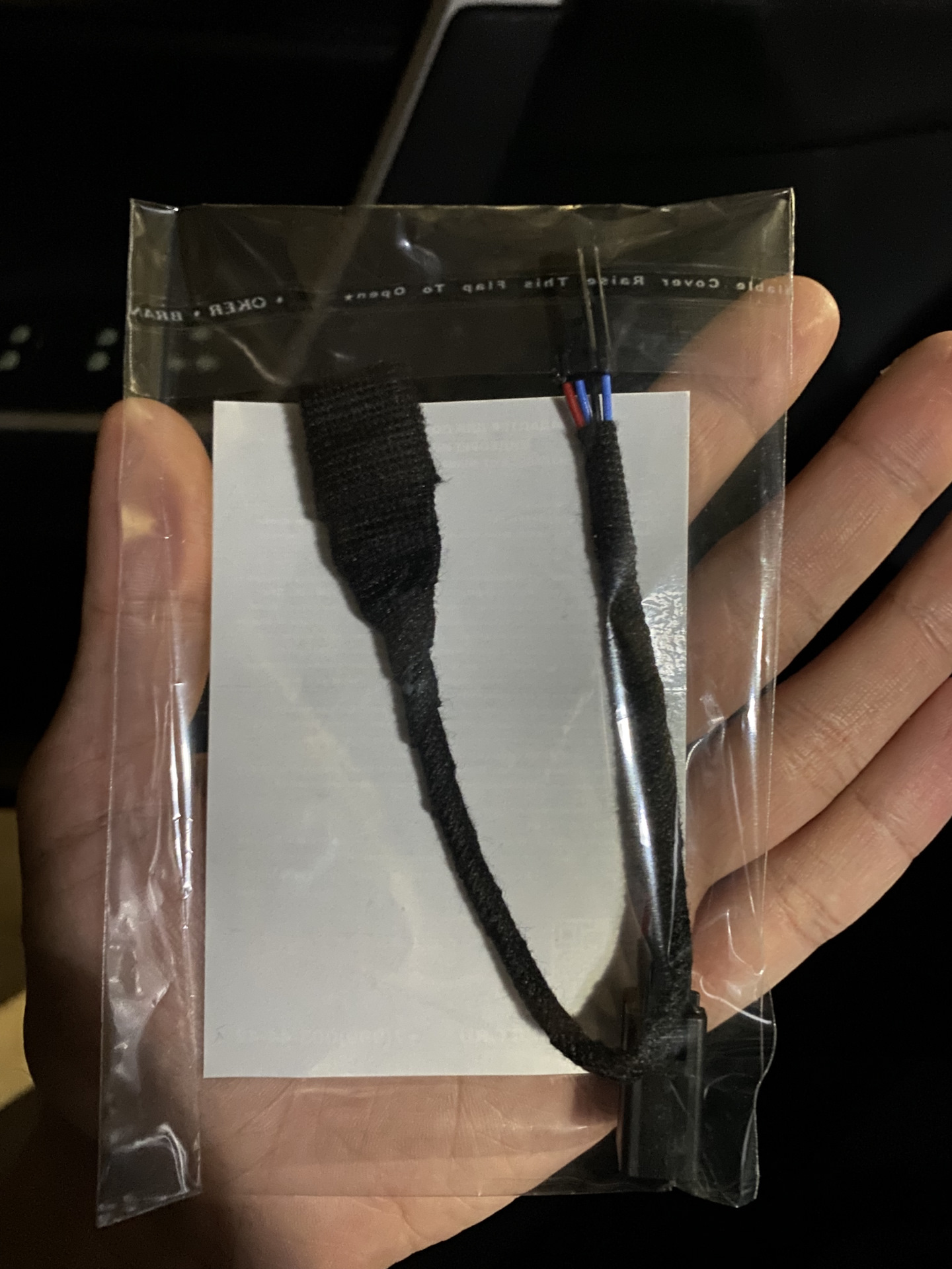 Установка регистратора через переходник — Toyota RAV4 (5G), 2 л, 2020 ...