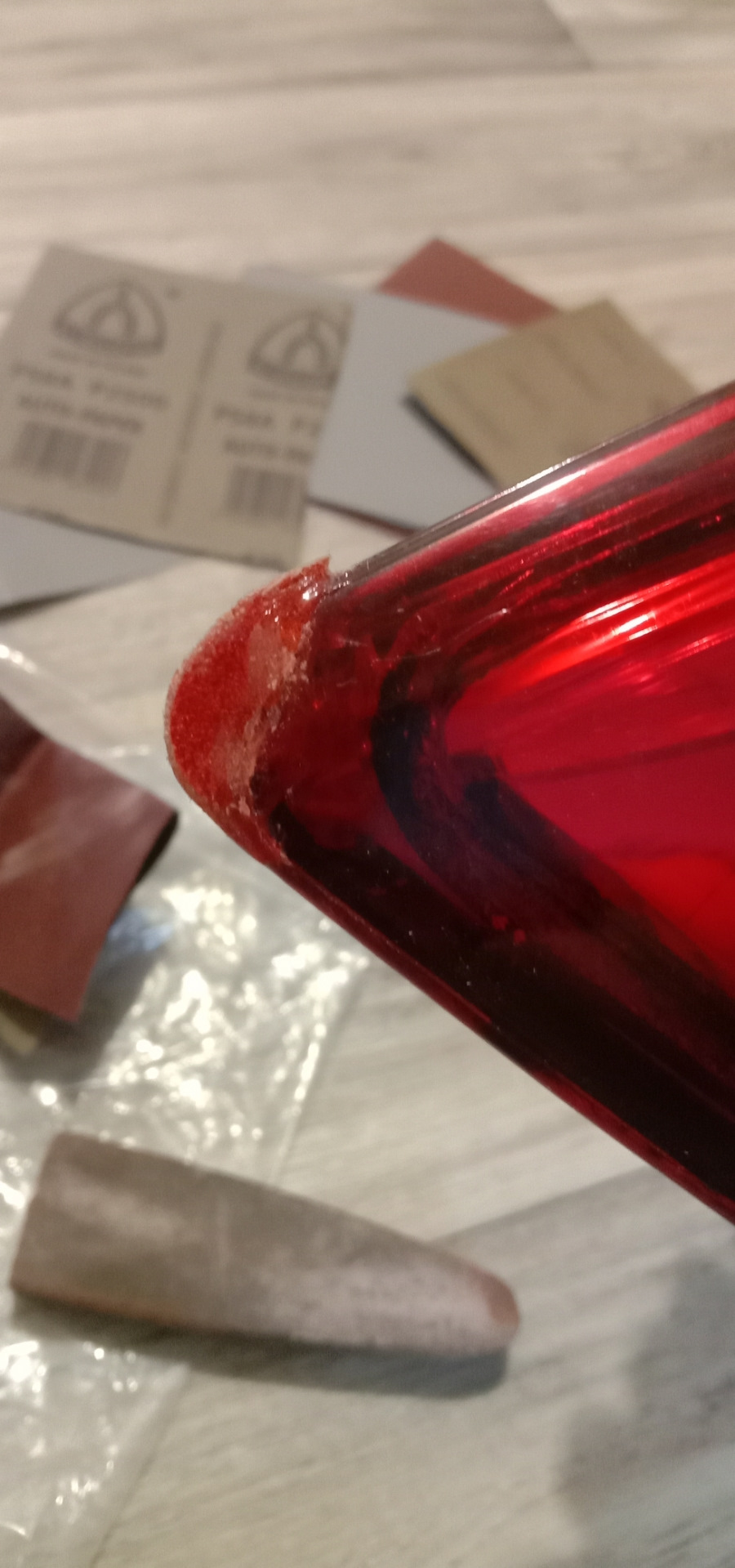 Ремонт скола на заднем фонаре — Lada Гранта (1G), 1,6 л, 2013 года ...