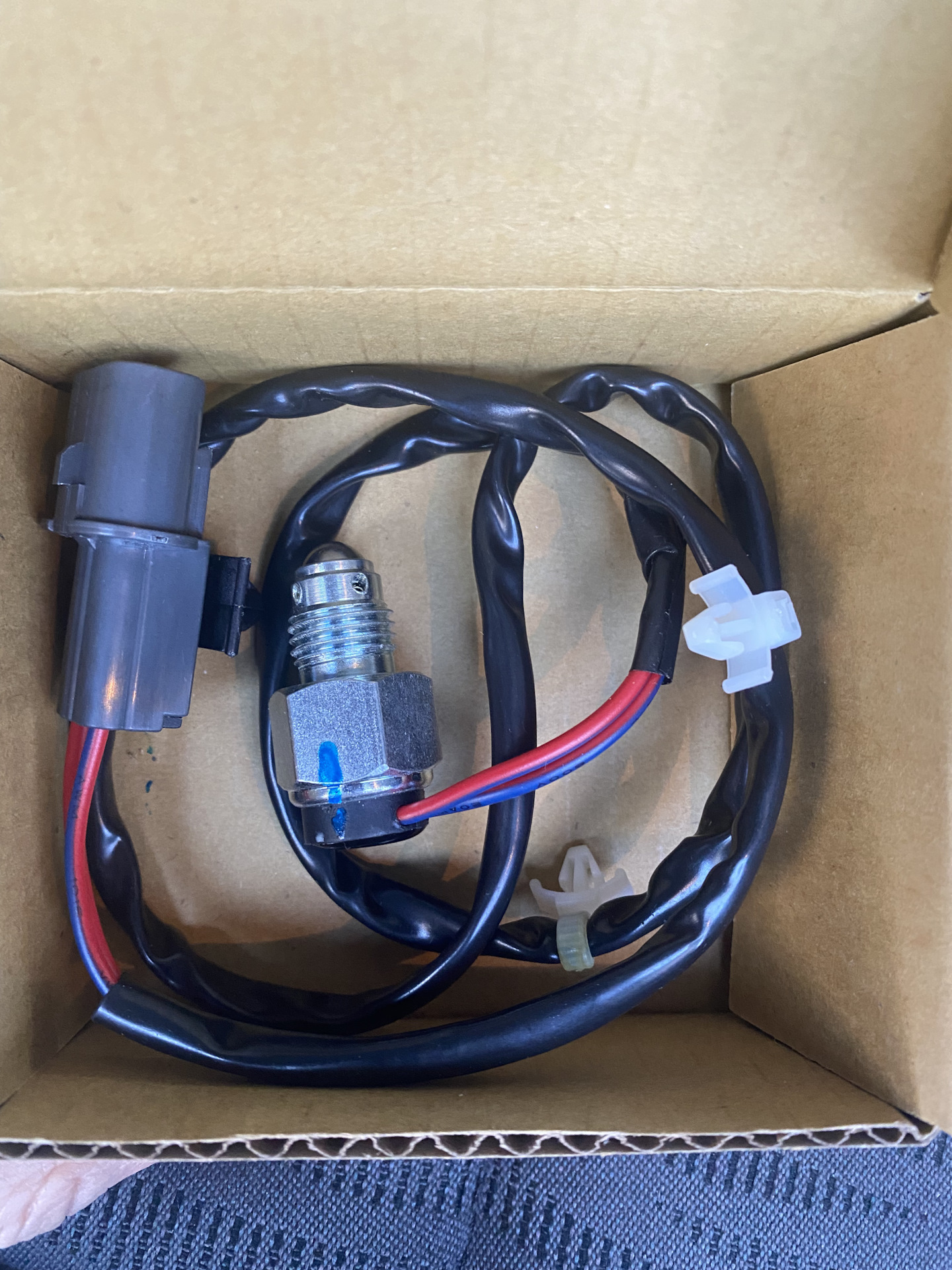 Замена ингибатора, датчика переднегоредуктора и энергоаккумулятора ...