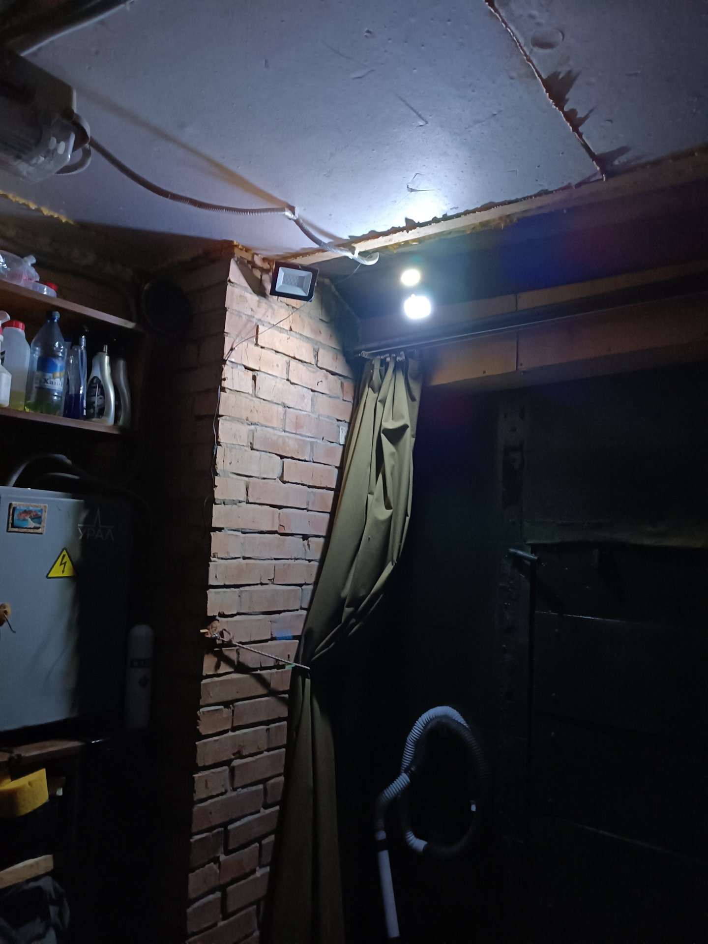 Подсветка входа и выхода в гараже. — DRIVE2