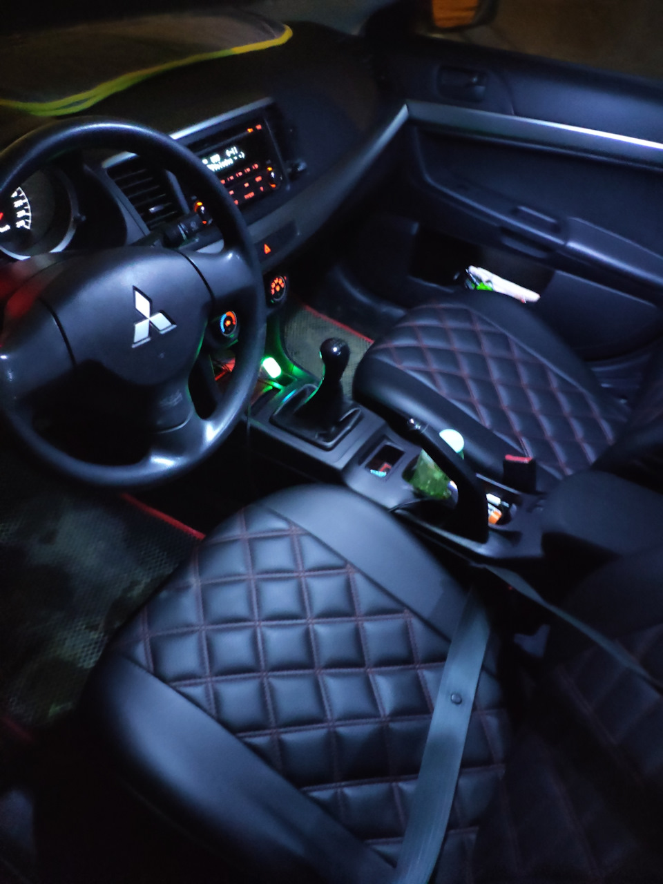 Чехлы эко-кожа и evo коврики. — Mitsubishi Lancer X, 1,6 л, 2013 года |  аксессуары | DRIVE2