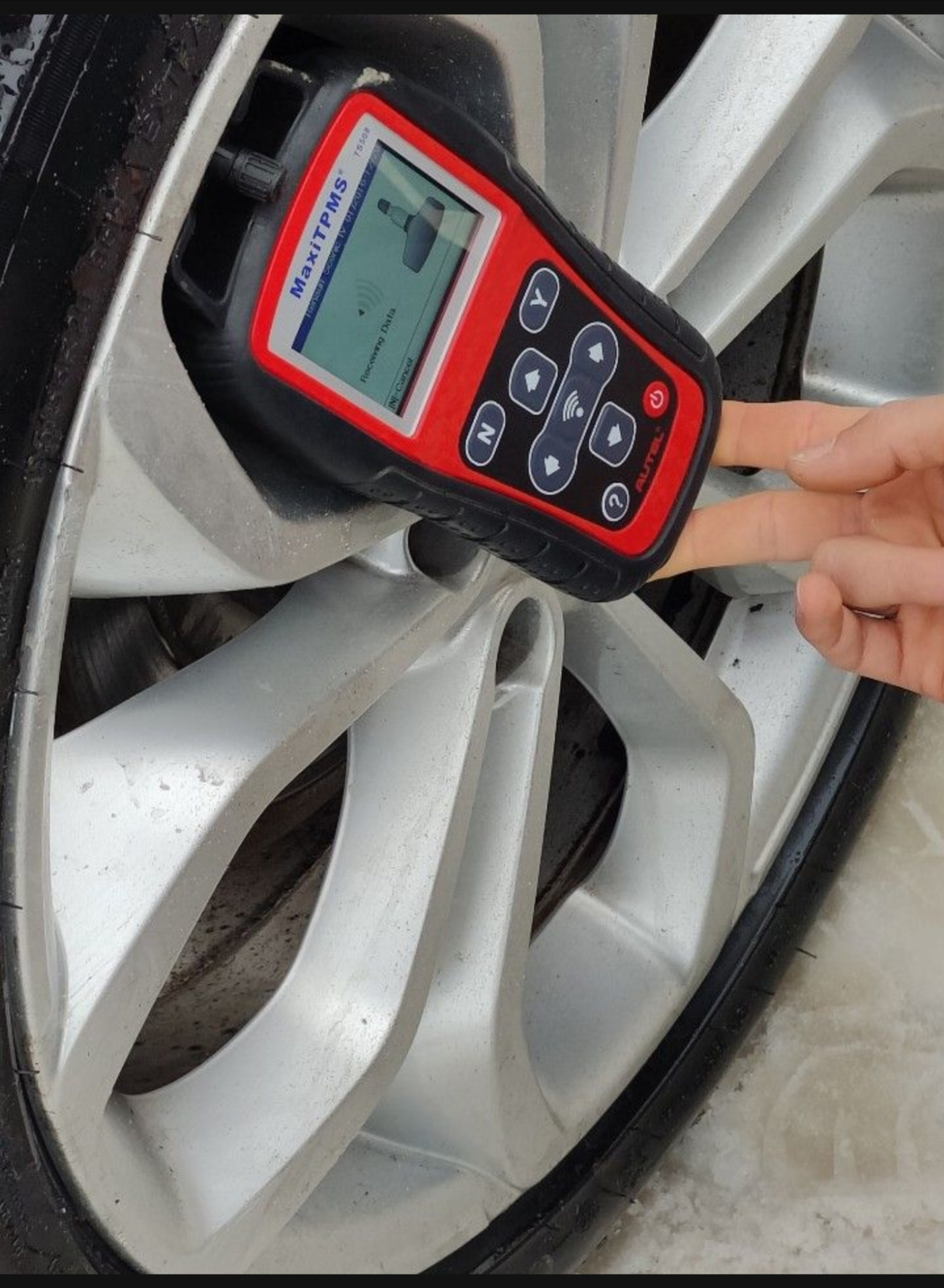 Датчики давления в колеса — Renault Grand Scenic IV, 1,8 л, 2019 года ...