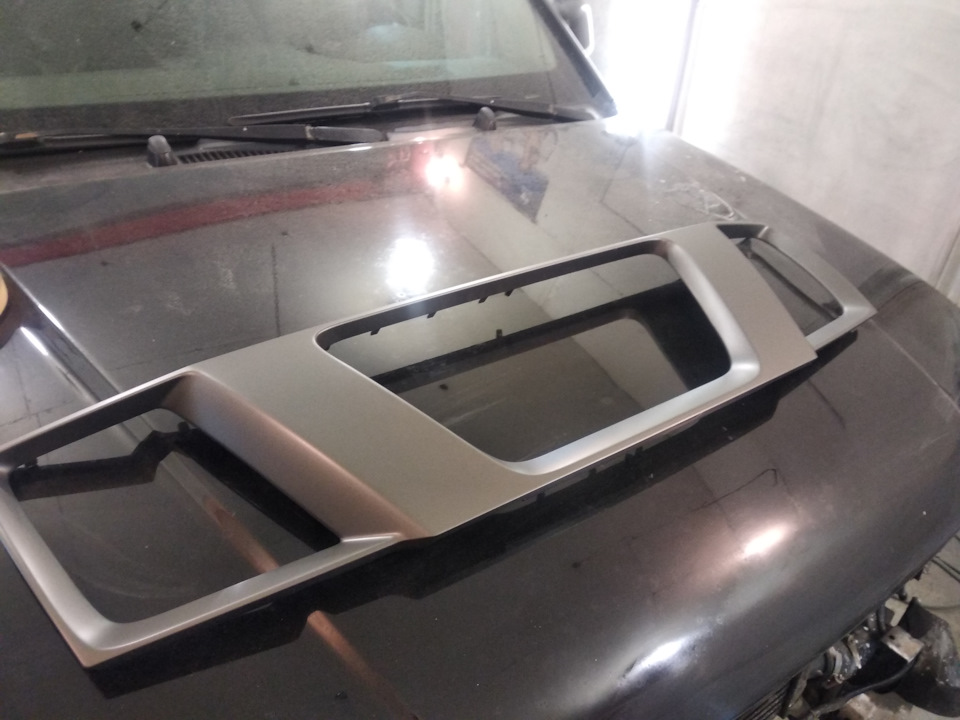 Покраска решетки радиатора — Nissan Pathfinder (3G), 2,5 л, 2007 года ...