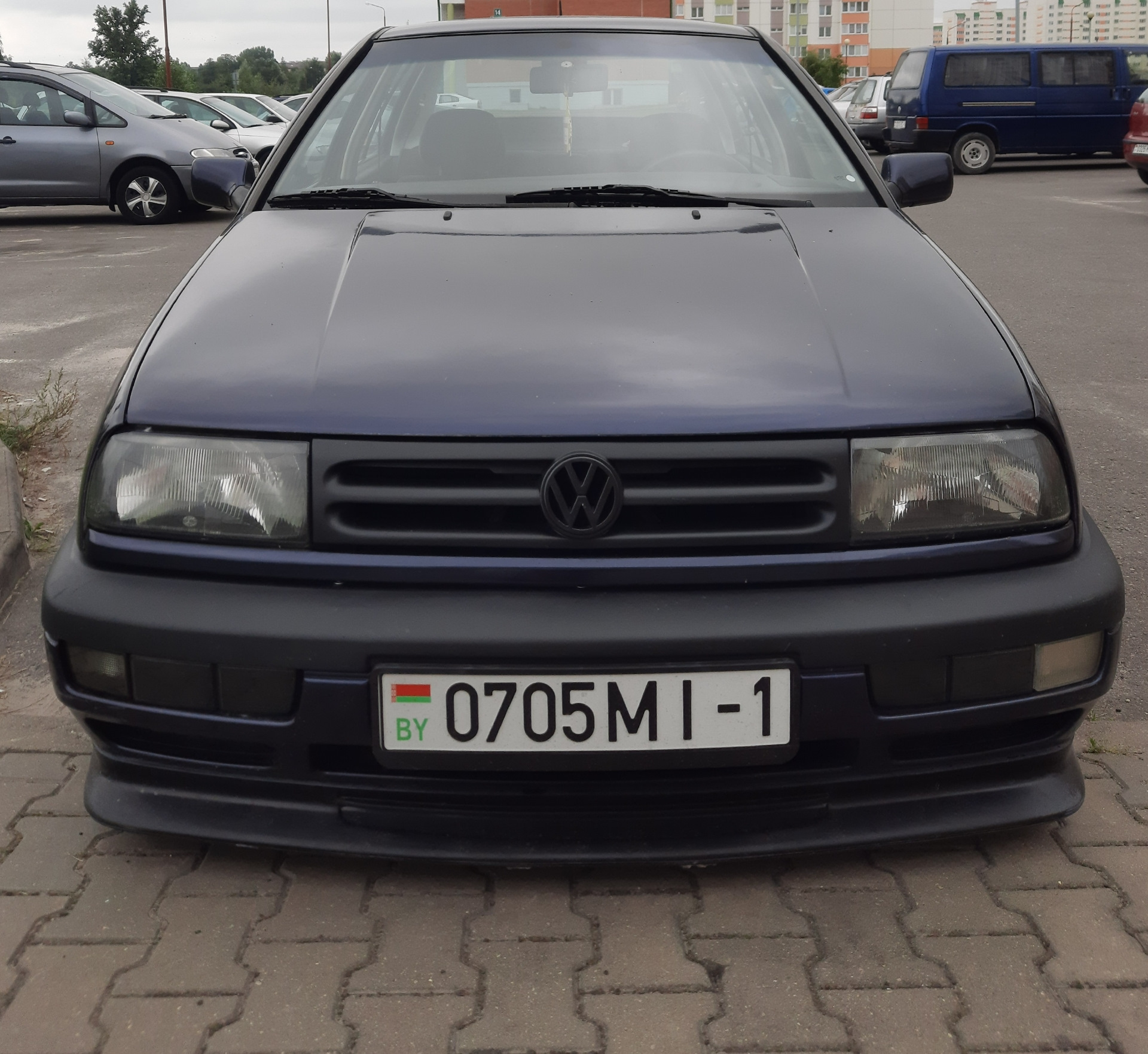 VW Vento на аву