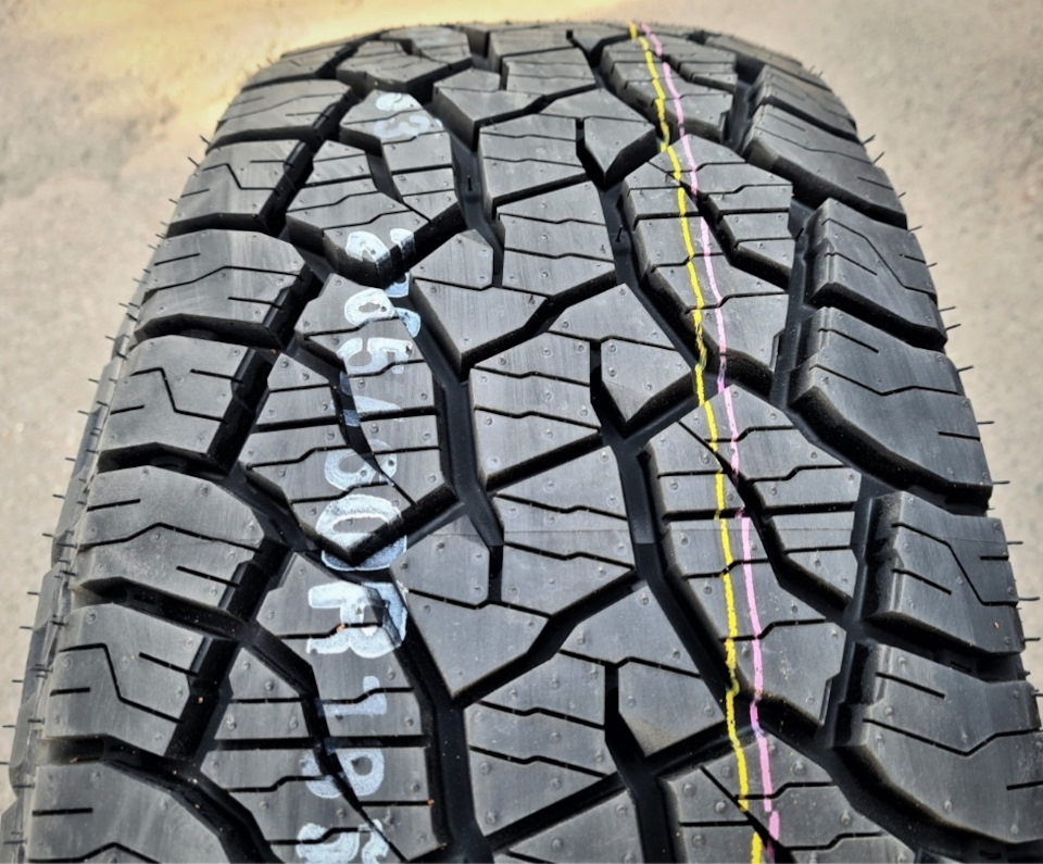 Шины 265/65r17 112t road venture at61 marshal. Кумхо роад вентуре ат 61. Road venture at52. Kumho road venture at52. 205/80 r16 kumho at61.