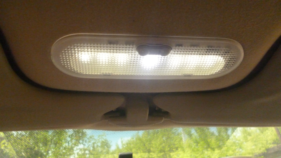 Усовершенствование салонного освещения — Renault Megane II, 1,4 л, 2007 ...