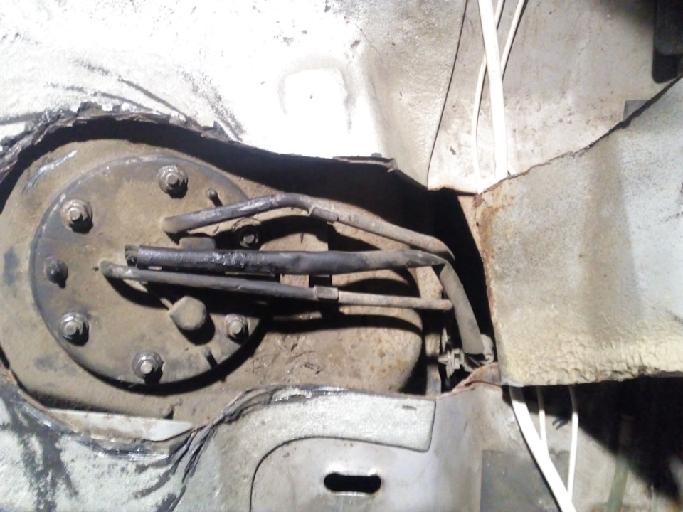 Достаём бензонасос без снятия бензобака — Rover 200 Mk3, 1,4 л, 1998 ...