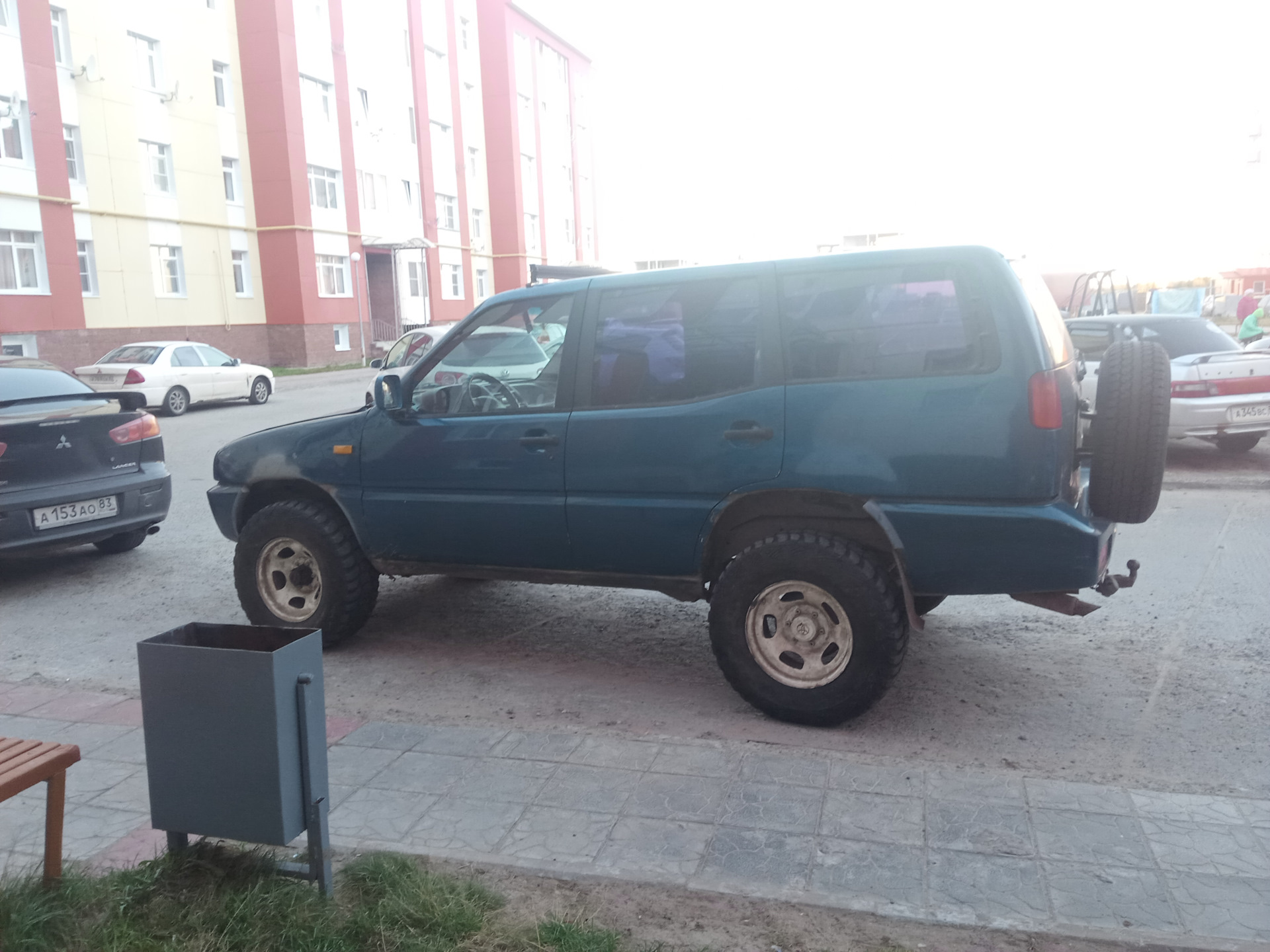 Шевроле нива на резине 235 75-15. Диски террано 2. Диски ниссан террано 2. Диск ниссан террано 40300-0x801. Диски штампованные r16 ниссан террано.