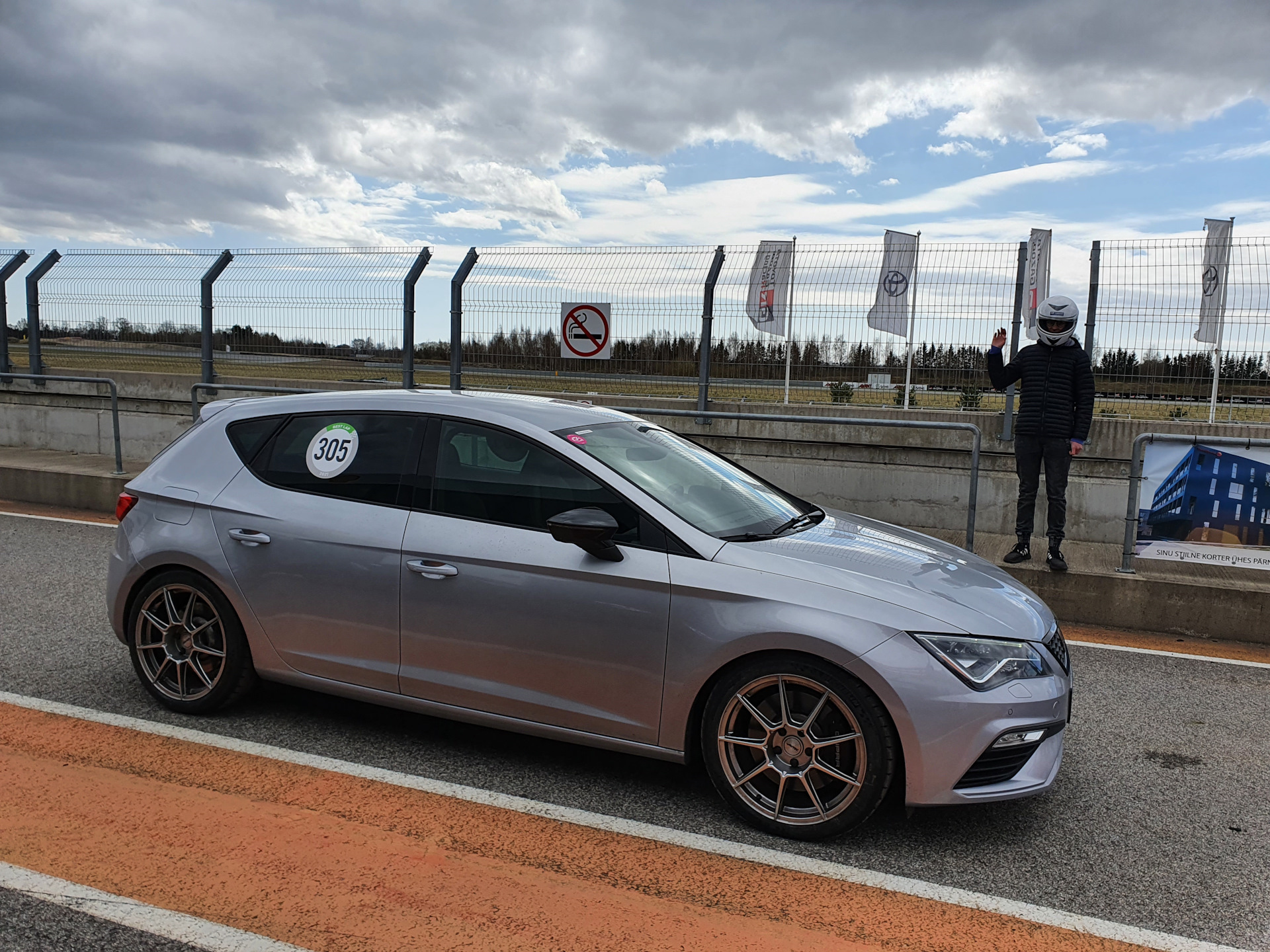 Гонки — SEAT Leon Cupra (Mk III), 2 л, 2020 года | соревнования | DRIVE2