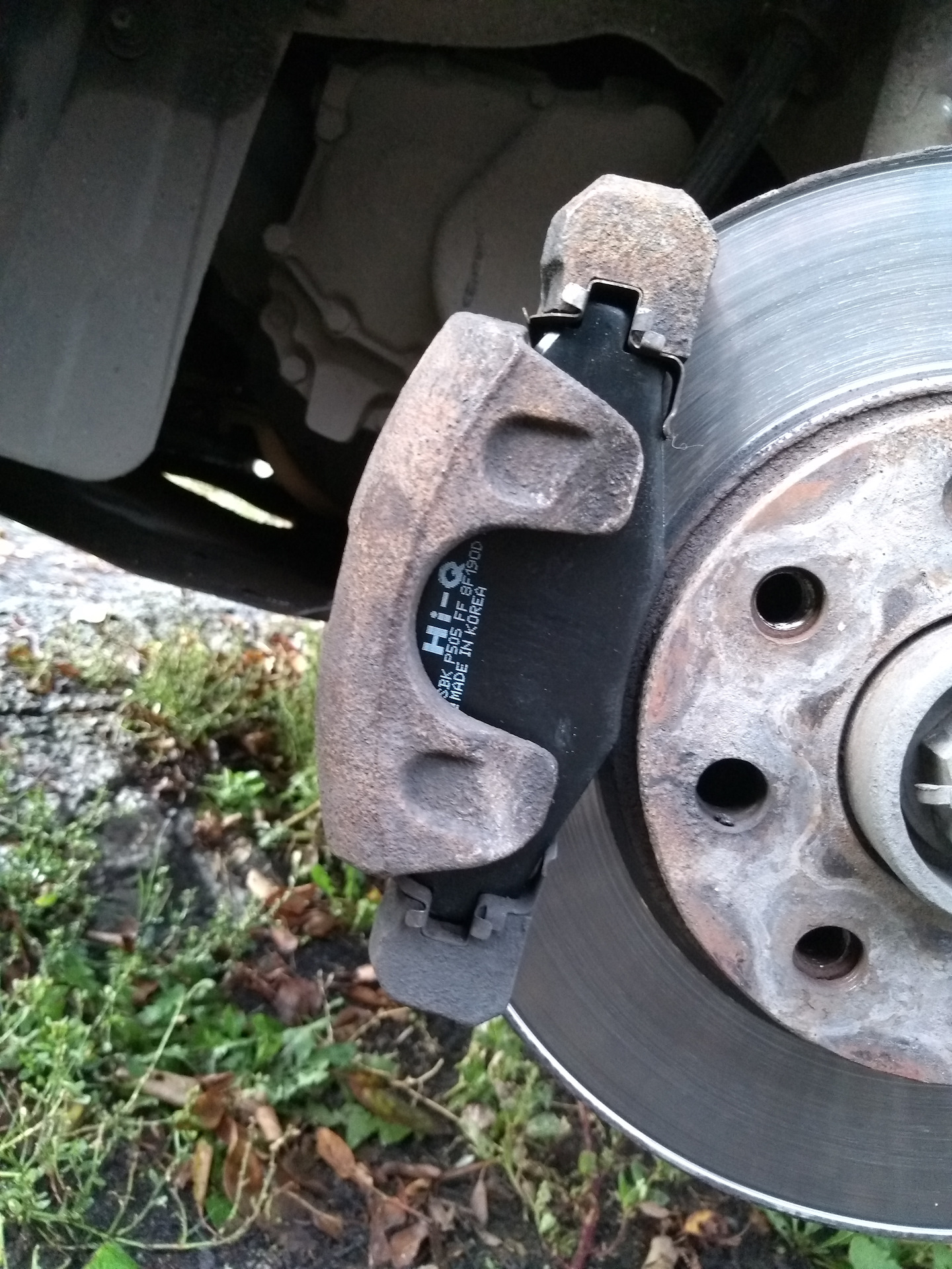 Направляющие колодок суппорта. Передний суппорт скоба ваз 21214. Ремкомплект тормозного суппорта газель 3302 переднего. Направляющие колодок суппорта. Скоба суппорта ваз 2110 r13.