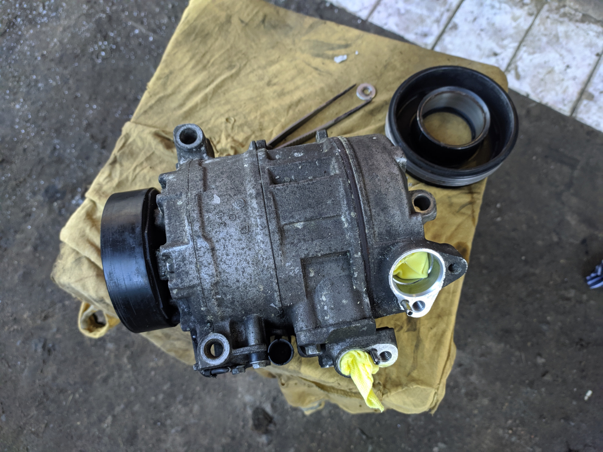 Замена подшипника шкива компрессора кондиционера Denso 7SBU16C — BMW 3 ...