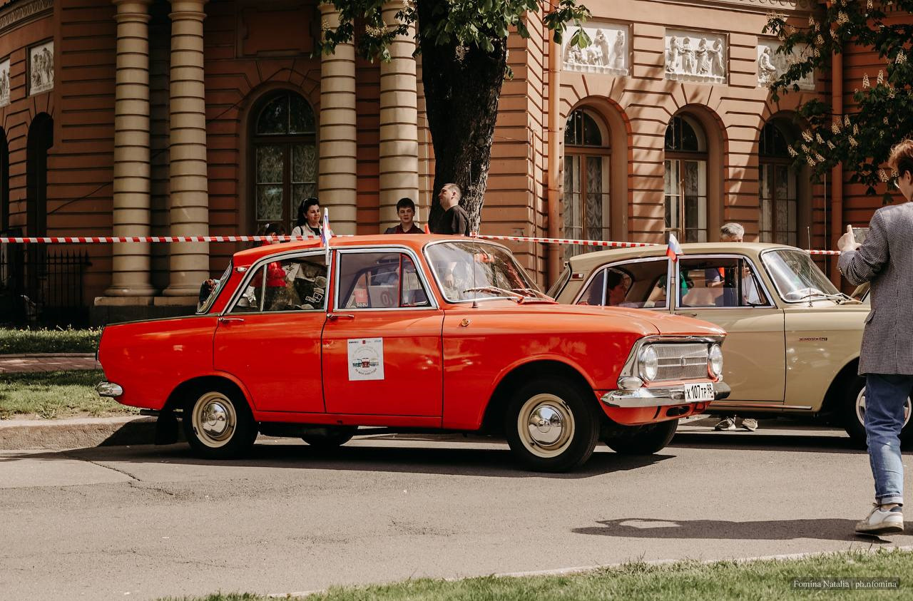 Автомобили москвич 2023 фото