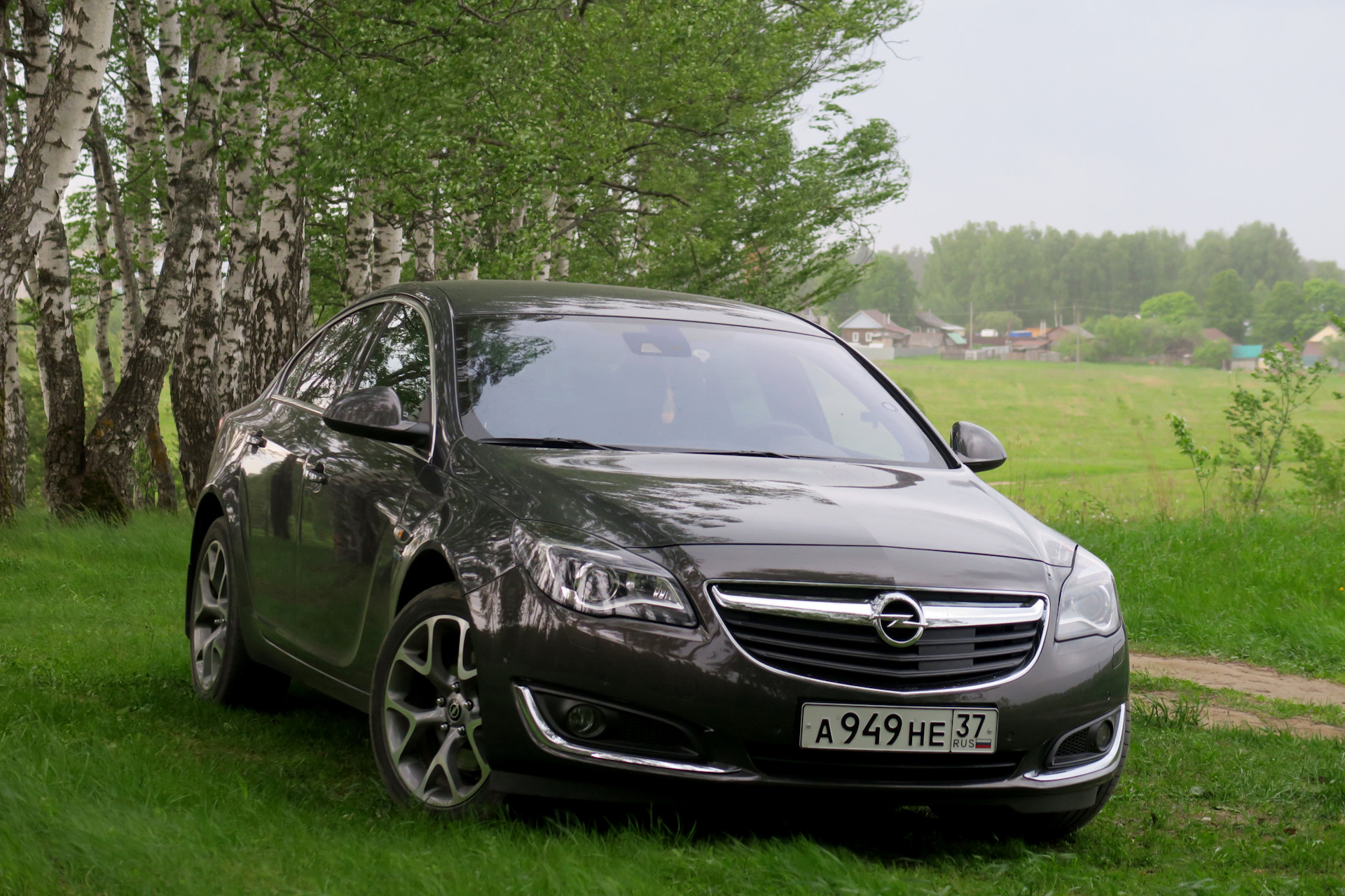 Поставь опель. Opel ОG-A (Insignia Limousine) 2014. Серебристый Опель Инсигния ОРС. Опель 0g-a (Insignia Limousine NB). Opel Insignia гос номер 333.