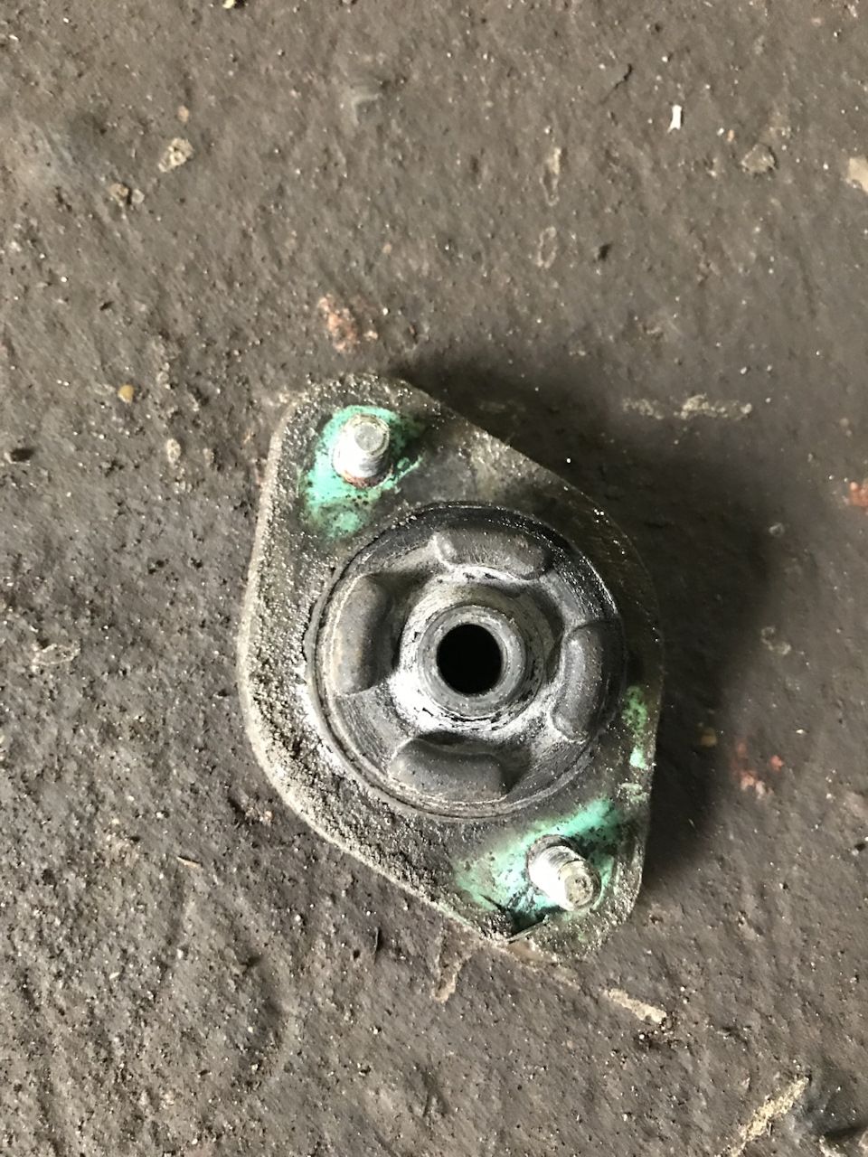 РЕШЕНО! Стуки при езде на кочках на низкой скорости — BMW 3 series (E46 ...